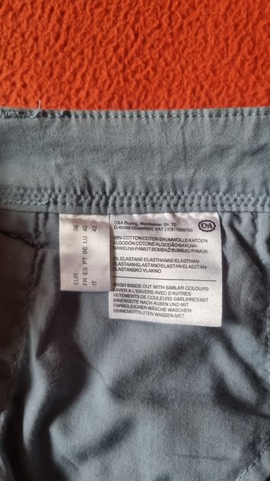 Vând pantaloni, gri-bleu,stare impecabila