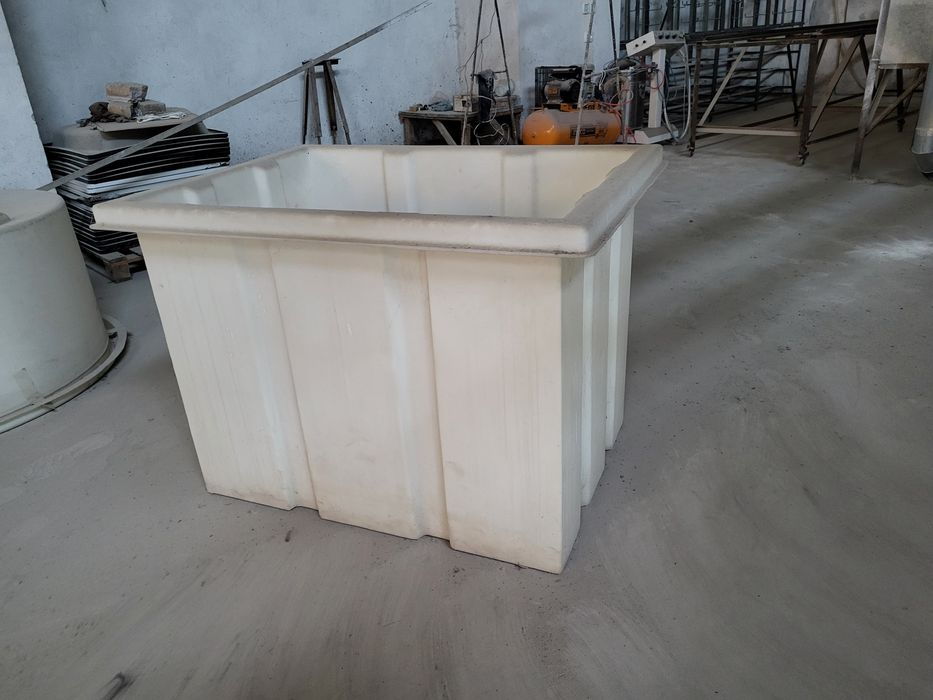 Продаются пластмассы ёмкости 550 и 700 литров