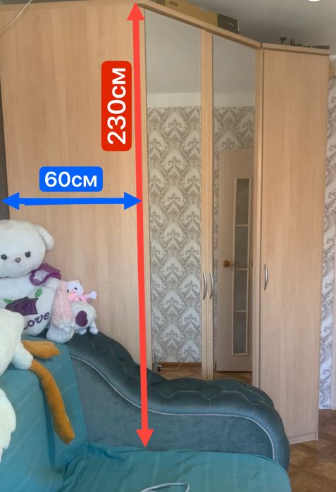 Шкаф угловой с зеркалом