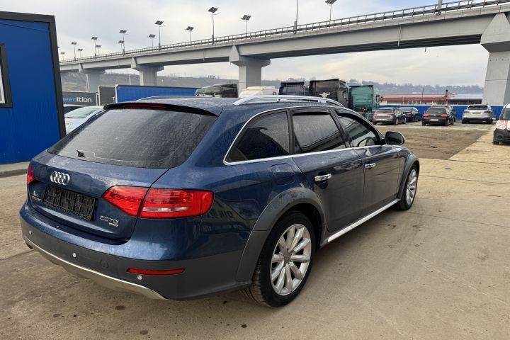 Haion cu luneta culoare LZ5B Audi A4 allroad B8/8K [2009 - 2011]