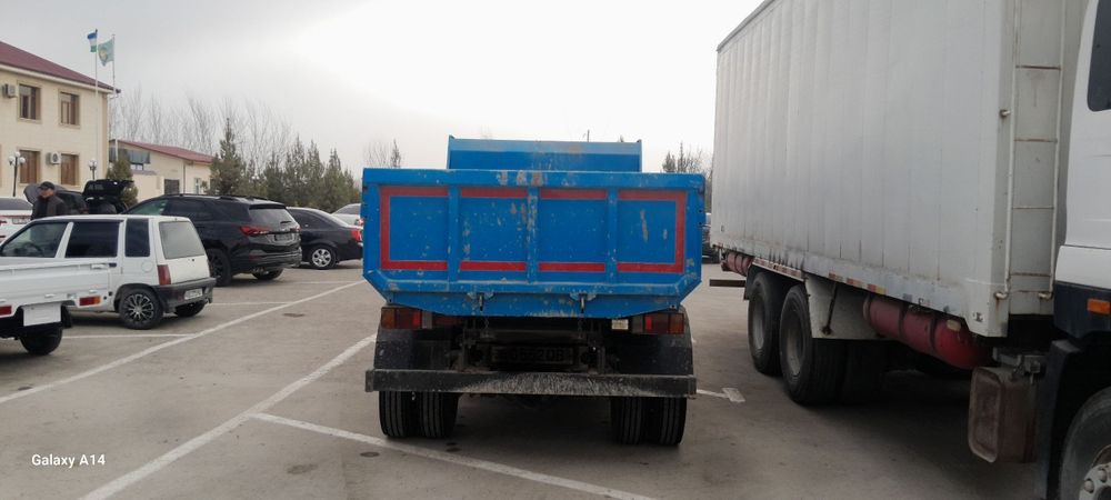 Isuzu samosval sotiladi