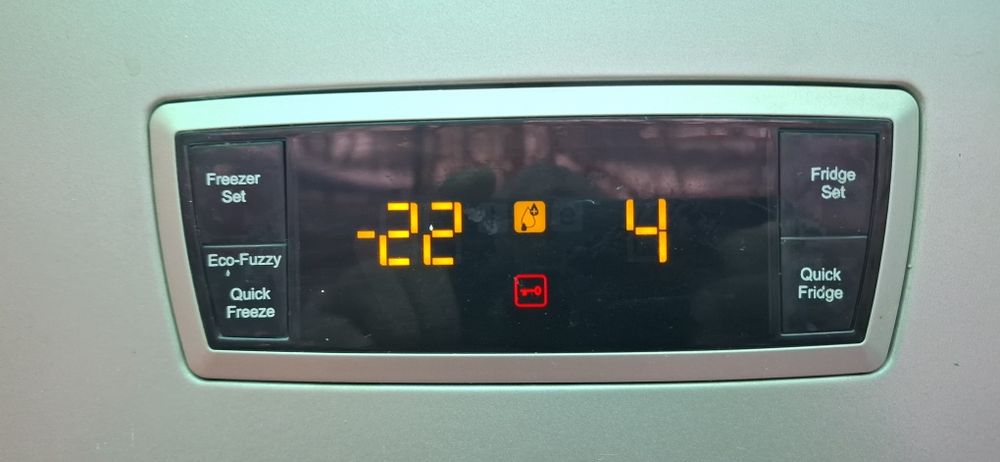 Vând frigider ARTIC..