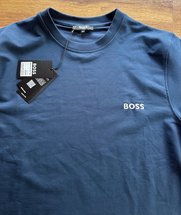 Мъжки,памучен,тъмно син екип Hugo BOSS с бродирано лого,ГОЛЕМИ РАЗМЕРИ