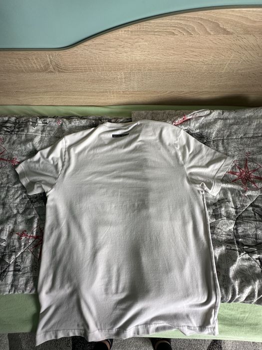 Продавам Мъжка Тениска EA7