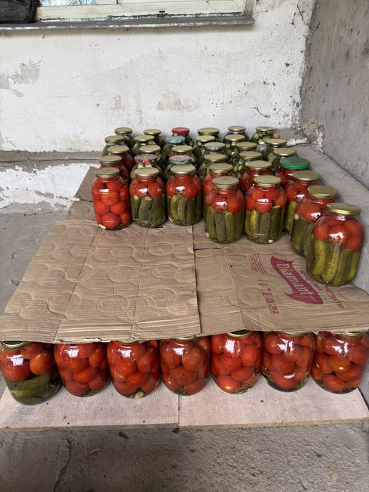 Маринованые домашние огурцы, помидоры