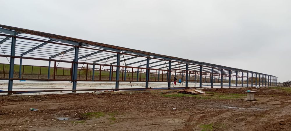 Vand hale metalice mici si mari industriale