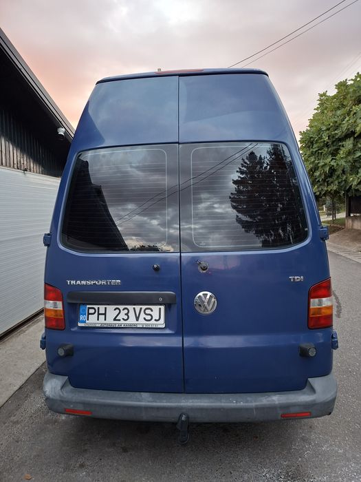 Volkswagen T5 cu locuri, model Xl supraînaltat si cel mai lung