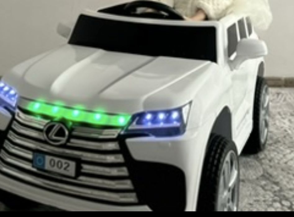 Продам детскую машинку