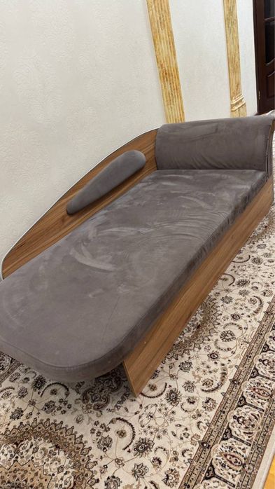 Диван, одноместный