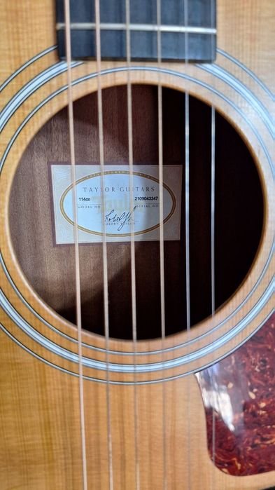 Продаётся Гитара