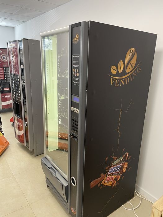 Вендинг автомат снакс машина