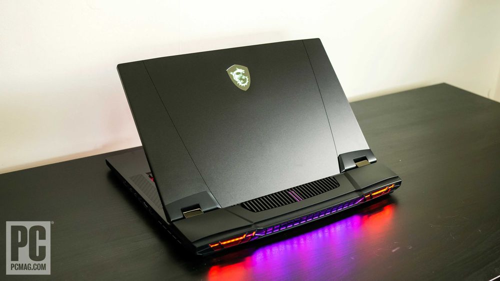 ULTRA GAMING MSI Titan 17.3 4K I9 64GB RTX 4090 2TB Garantie