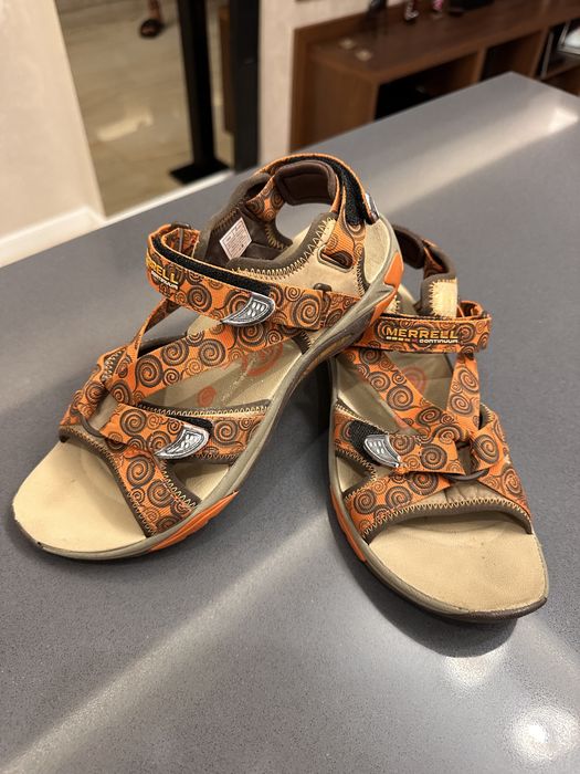 Nike,, Geox,  Merell, replay, g star, guess, michael kors