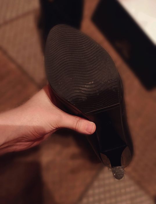 Продам ботильоны на высокой шпильке