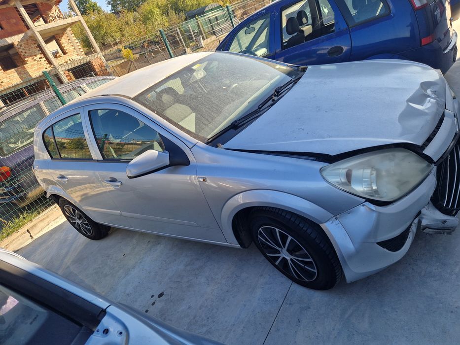 Opel Astra H 1.7 CDTI (НА ЧАСТИ)