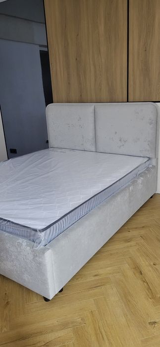 Двухспальная кровать