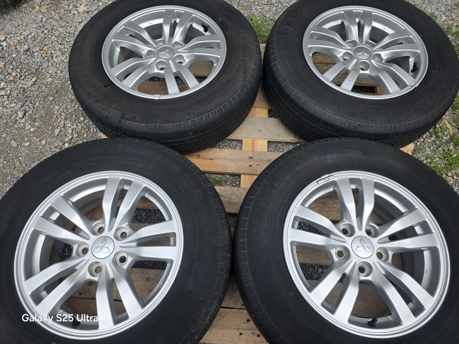 Лети джанти 16ки 5х114.3 Mitsubishi + летни гуми 215/70/16 Yokohama