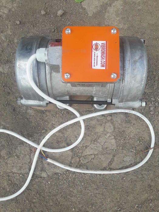 Вибратор площадный