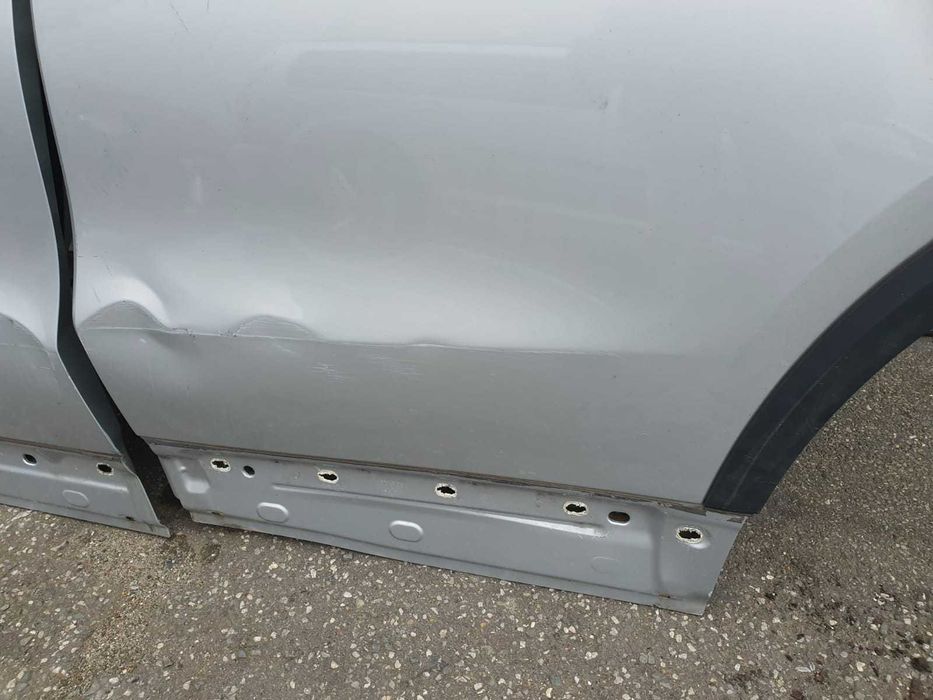 Mercedes EQA задна лява врата