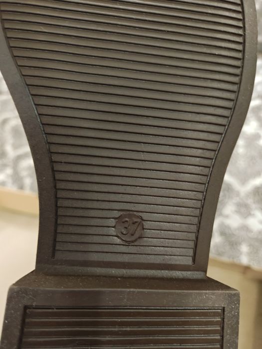 Ботуши в кафяв цвят