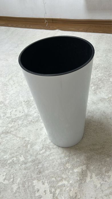 Продам кашпо напольное