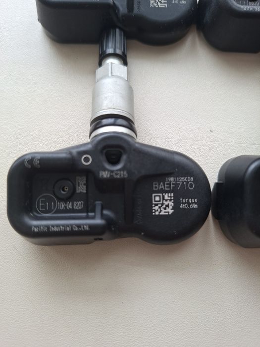 Продам датчики давления шин. Тойота Оригенал.