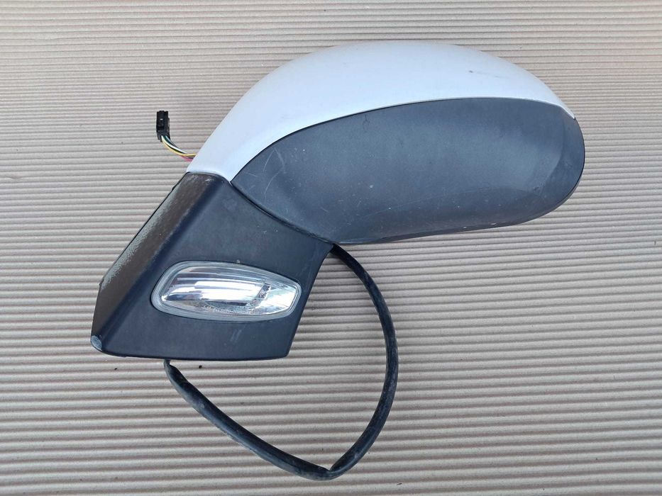Peugeot 308, usi portiere dezechipate, geamuri coltare, oglinzi.
