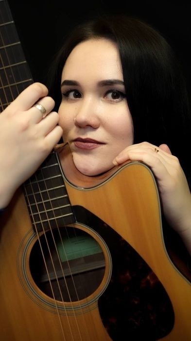 Курсы игры на гитаре, укулеле.