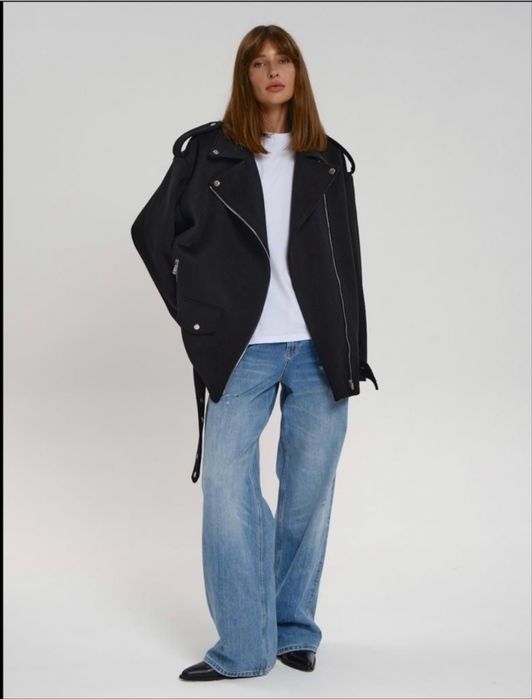 бомбер в черном цвте