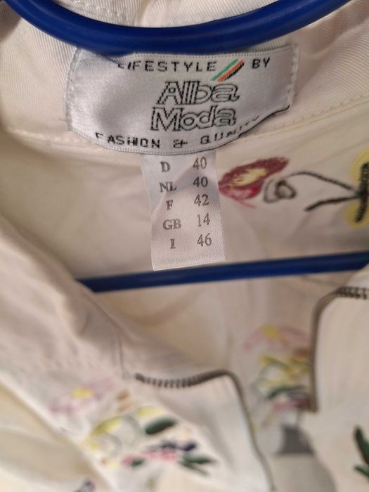 Geaca de dama Alba Moda marimea 40.