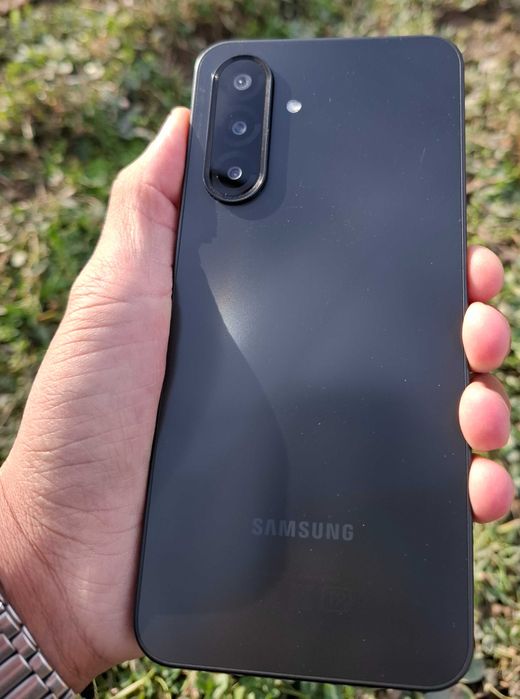 Samsung A17 6/128 black