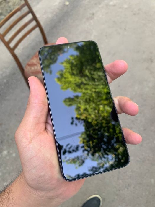 Samsung s22   8/256gb