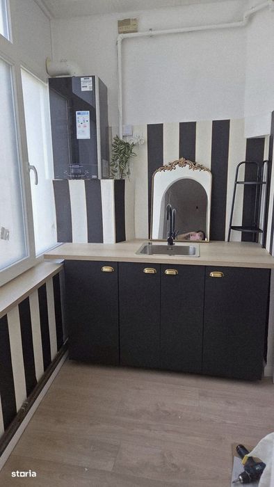 Apartament 6 camere langa Piata Victoriei, la cheie, ideal investitie