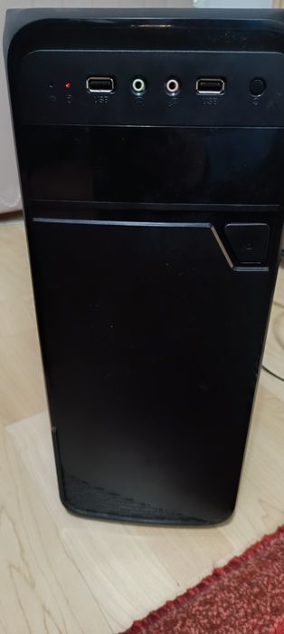 Компютр с монитор AOC