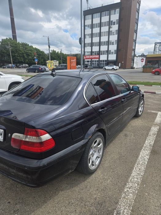 Bmw seria 3    2005