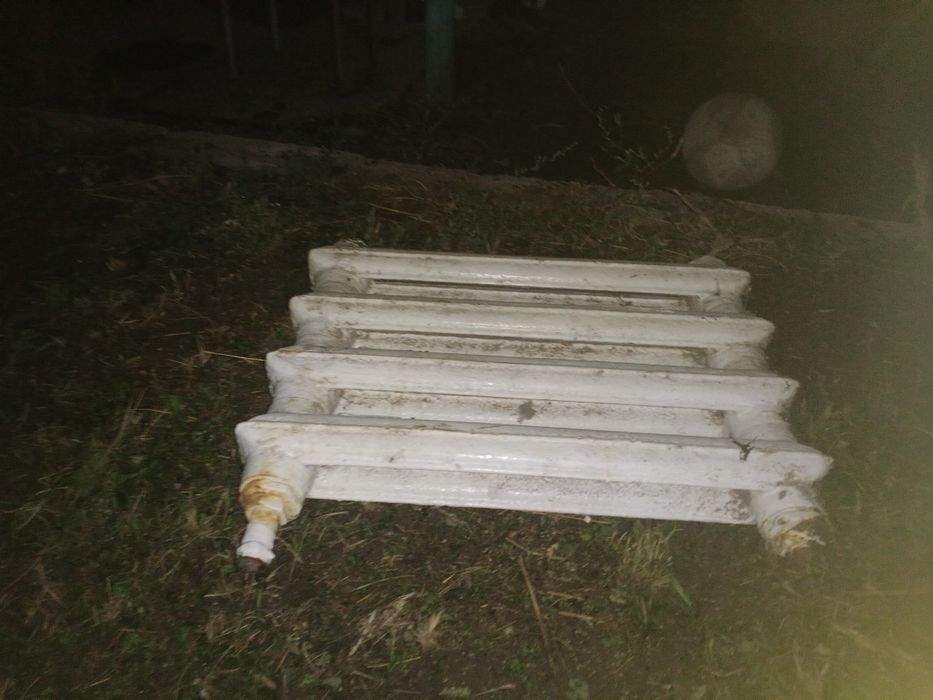 Батарея 59 секций чугунные