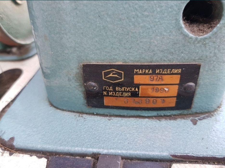 Продам швейную машину