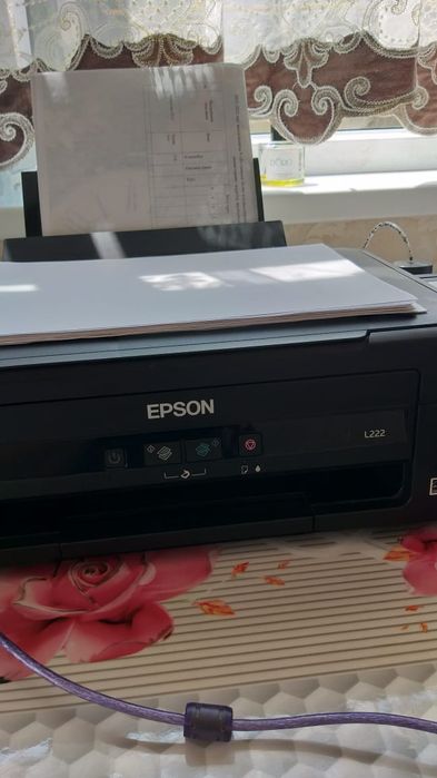 Ноутбук с принтером и чехлом