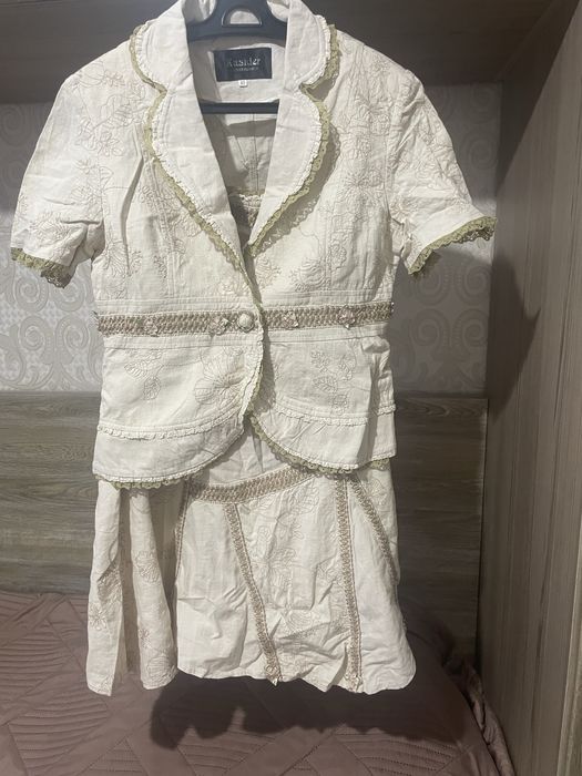 Продам нарядные платья б/у и новые