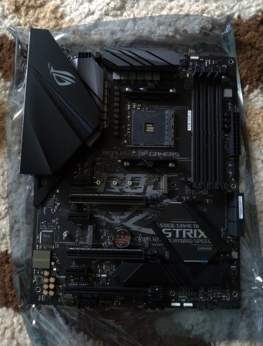 Placă de bază ASUS ROG STRIX B450-F GAMING II