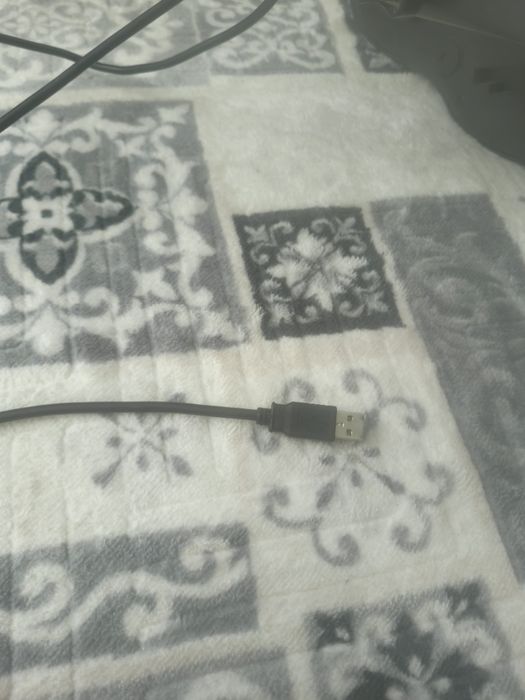 Vând volan gaming Trust Predator