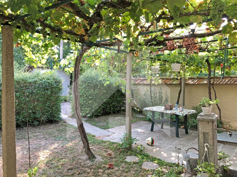 Продава се Къща в Нови пазар - 100 кв.м за 332 €/кв.м - Снимка #15