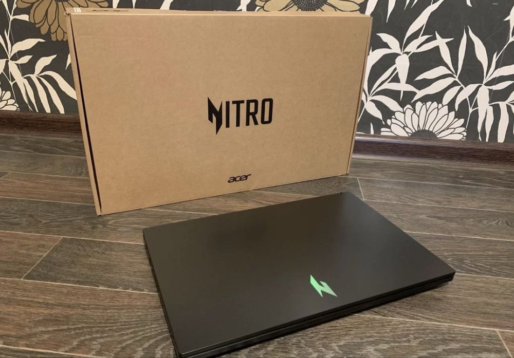 Acer nitro v15 (ryzen 7-7735 + rtx 4050)
