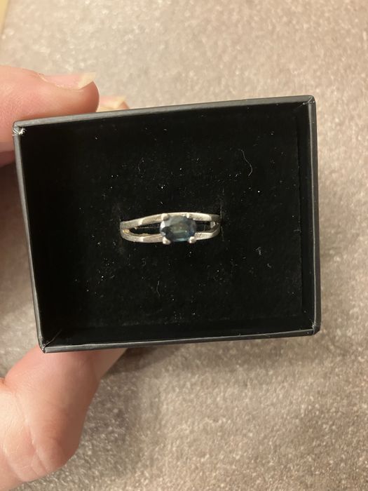 Сребърни пръстени с гранати и сапфири