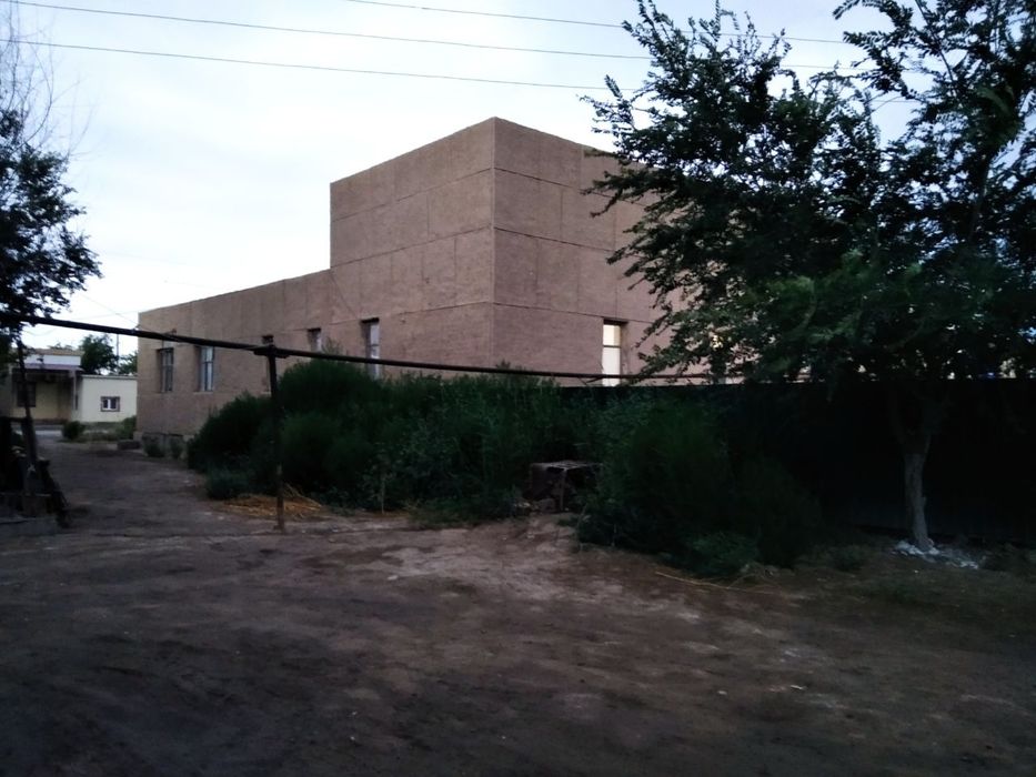 Продаётся или сдаётся в аренду здание для бизнеса. Имарат сатылады