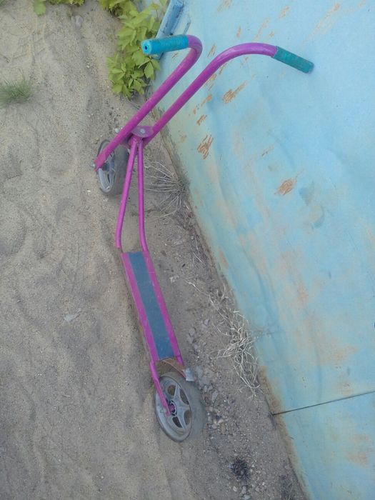 Детский самокат 2000т качественный.