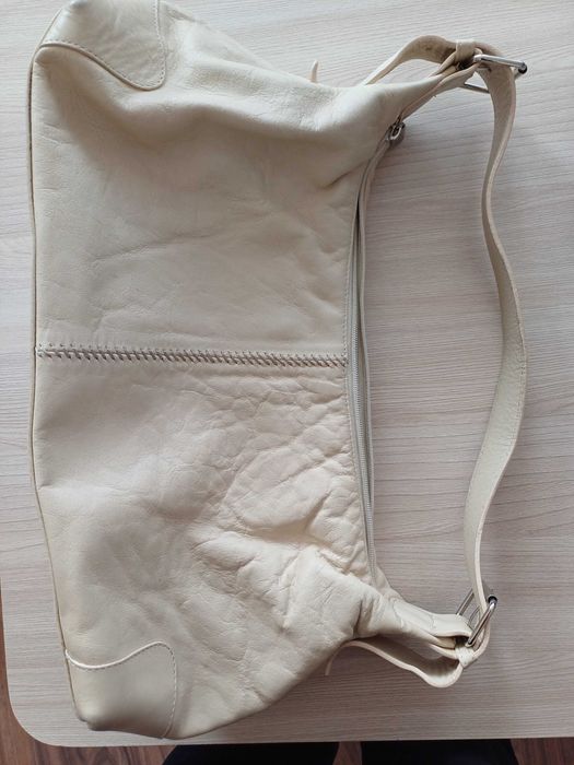 Poseta Piele, Enzo Bertini