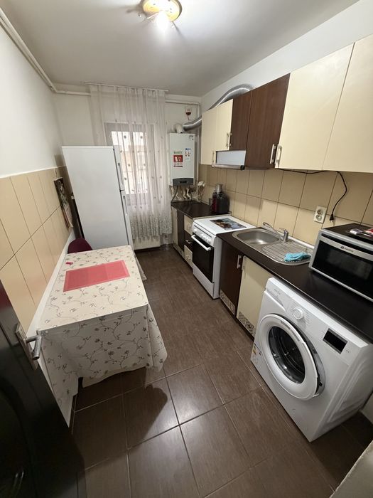 De închiriat apartament cu 2 camere