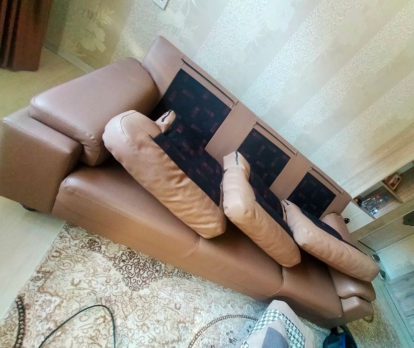 Шикарный диван экокожа