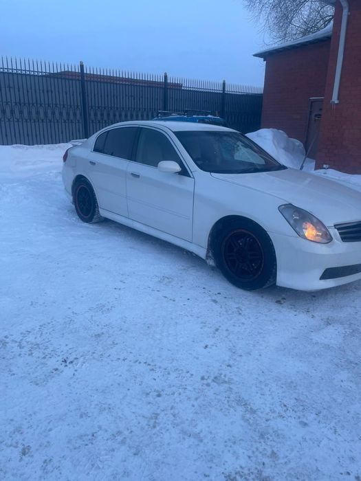 Продам Nissan Skyline V35 2001год